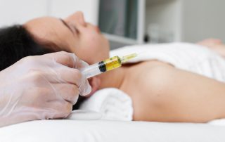 Vücutta İğne Batması Hissi Neden Olur? En Yaygın Sebepler ve Çözümler